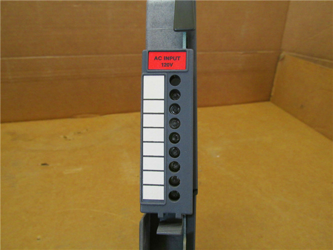 Allen Bradley 1771IA 1771-IA Digital Input Output Module AC / DC 120V