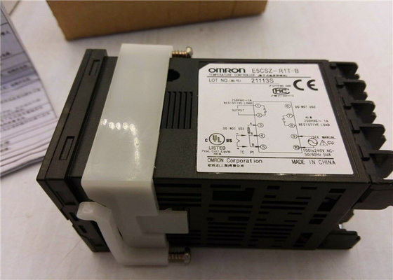 Omron Programmable Logic Controller E5csz-R1t-B Digital Temperature Controller Multi - Range  50/60hz Nib