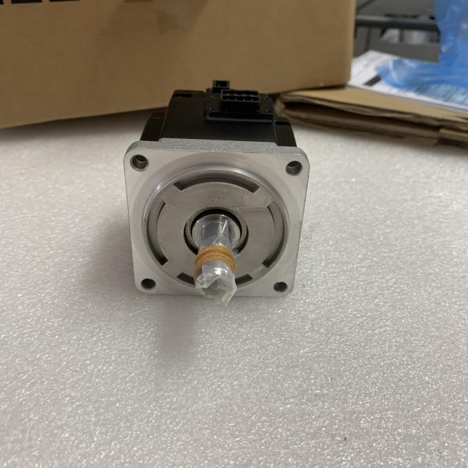 OMRON R88M1M20030TS2 Servo Motor 1.5A 200V 250HZ 200W Without Seal