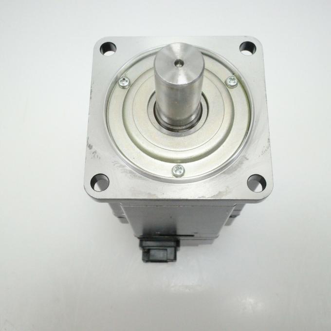 Yaskawa SGMAV-04ADA21 AC SERVO MOTOR 400W 200V 3000RPM 2.6A NEW