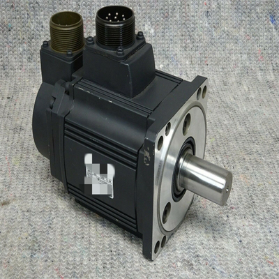 Mitsubishi HC-RFS103 AC Servo Motor 6.5A 129V 3000RPM 1KW IP65 NEW