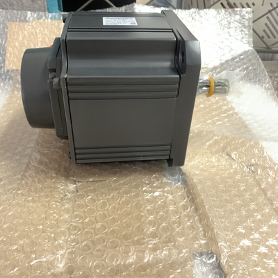 Mitsubishi HC-SF102X AC Servo Motor 3 PHASE 1 KW 123 V 2000 RPM 6 A IP65 CIF NEW AND ORIGINAL GOOD PRICE