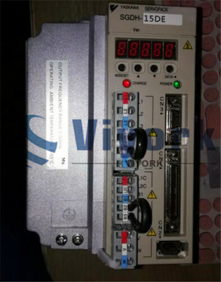 Yaskawa SGDH-15DE Industrial Servo Drive 50 / 60HZ 380 - 480VAC INPUT 4.8AMP NEW