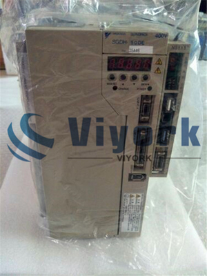 Yaskawa SGDH-50DE Industrial Servo Drive 50 / 60HZ 380 - 480VAC INPUT 14.9AMP