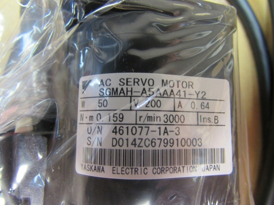 Yaskawa SGMAH-A5AAA41 AC SERVO MOTOR 50W 200V 0.64A 3000RPM NEW