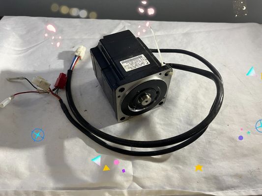 Yaskawa SGMPH-02A1A-YR32 AC SERVO MOTOR 200W 3000RPM 200V 2A NEW