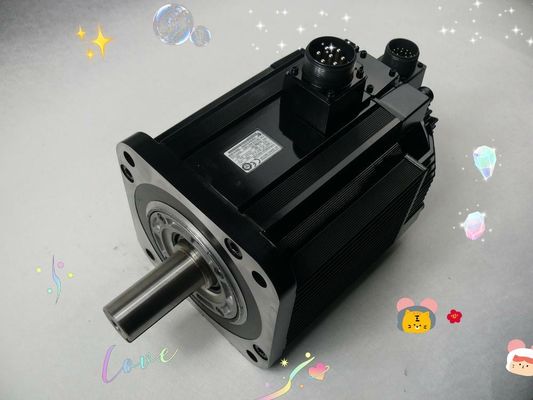 Yaskawa SGMGH-44ACA6C AC Servo Motor 4.4KW 1500RPM 200V 32.8A NEW