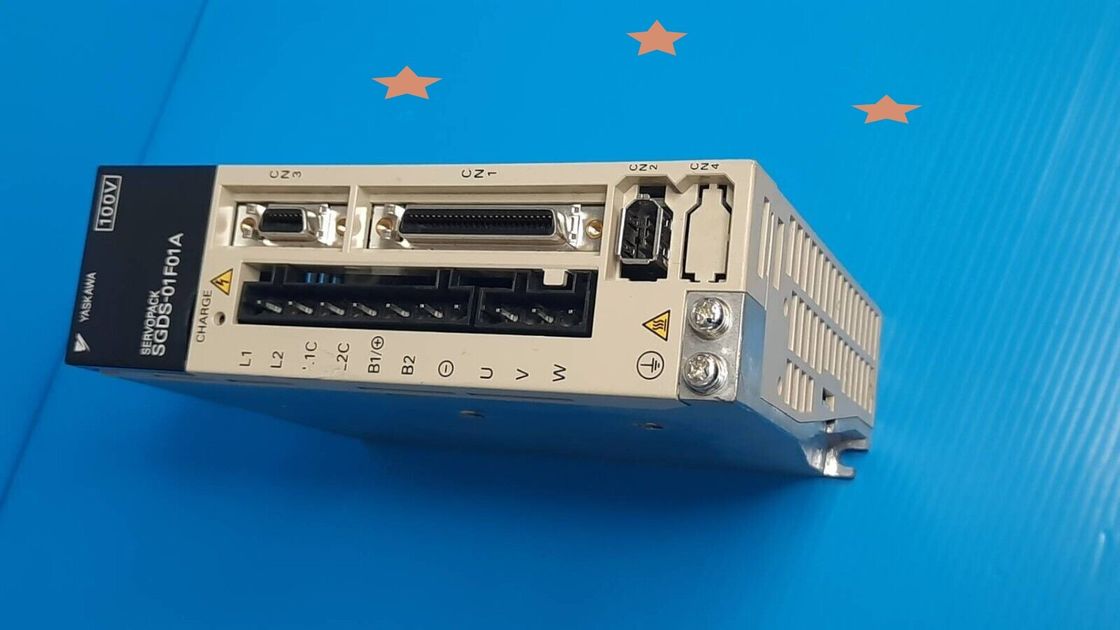 1PZ Nuovo Servo Driver Yaskawa SGDS-02F01A In Scatola Spedizione Celere