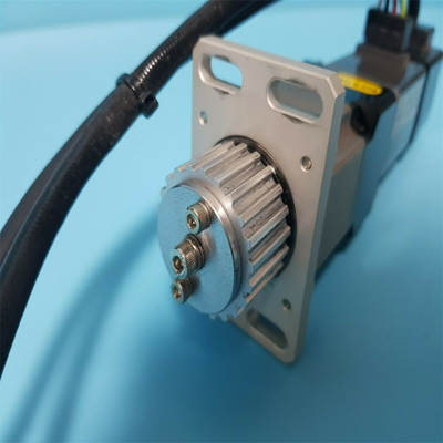 Mitsubishi HC-KFS13G1 AC Servo Motor 0.7A 105V 100W 3000RPM NEW