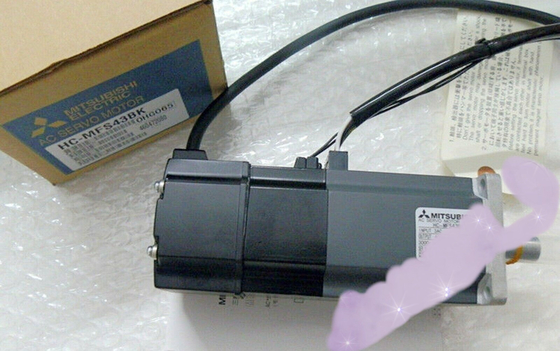 Mitsubishi HC-MFS43BK AC Servo Motor 3AC 2.8A 122V 3000RPM 400W NEW