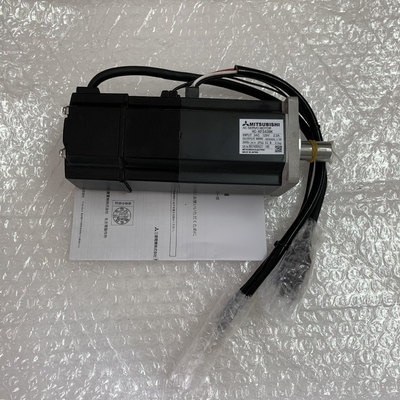 Mitsubishi HC-KFS43BK AC Servo Motor 3 PHASE 3000RPM 400W 129V NEW