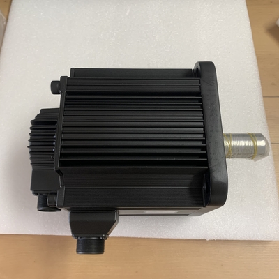 Yaskawa SGMGH-44ACA41 AC SERVO MOTOR 4.4KW 200V 1500RPM 32.8A NEW