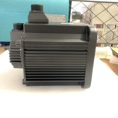 Yaskawa SGMGH-44ACA41 AC SERVO MOTOR 4.4KW 200V 1500RPM 32.8A NEW