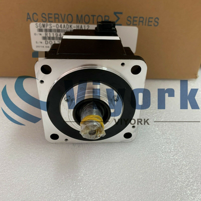 Yaskawa SGMPS-04ADK-HA12 AC SERVO MOTOR 2.6A 400W 3000RPM 200V NEW