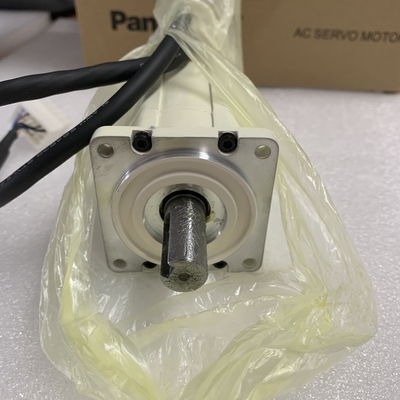 Panasonic MSMA042A1C AC SERVO MOTOR 106V 2.5A 0.4KW 200HZ 3000RPM NEW