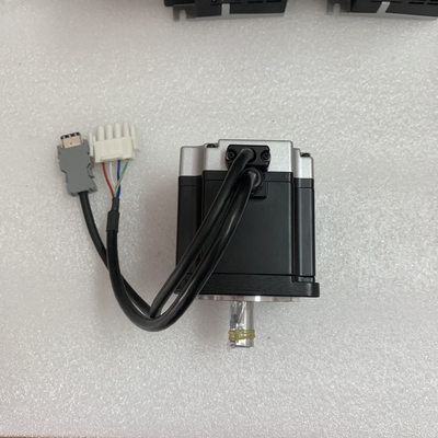 OMRON R7M-AP40030-S1 AC Servo Motor 200V 400W INC 3000 RPM Key Flt