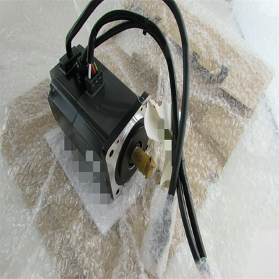 Mitsubishi HC-UFS43 AC Servo Motor 3000RPM 400W 119V 2.7A