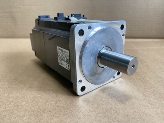 Mitsubishi HF-KP73B AC Servo Motor 3 PHASE 750W 106V 3000RPM NEW