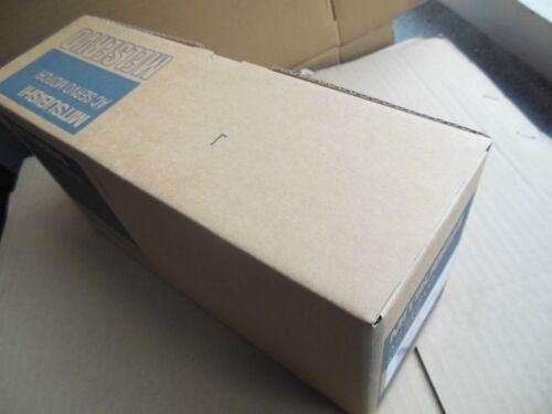 Mitsubishi HF-SP202B AC Servo Motor 3 PHASE 2KW 132V 2000RPM NEW