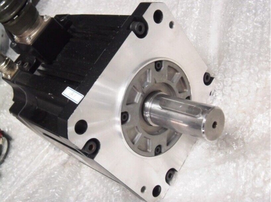 Mitsubishi HF-SP121B AC Servo Motor 3 PHASE 1.2KW 134V 1000RPM NEW