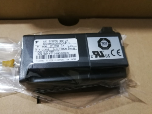 Yaskawa SGMAS-01ACA41 AC SERVO MOTOR 100W 200V 0.91A 3000RPM NEW
