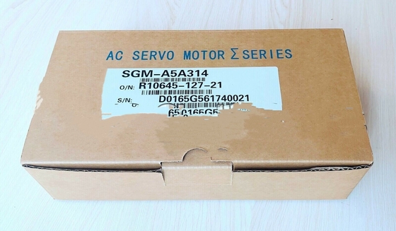 Yaskawa SGM-A5A314 AC SERVO MOTOR 50W 200V 0.6A 3000RPM NEW