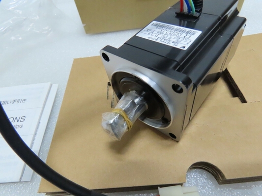 Yaskawa SGM-02A314 AC SERVO MOTOR 200W 200V 2A 3000RPM NEW
