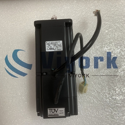 Yaskawa SGM-08A316 AC SERVO MOTOR 750W 200V 4.4A 3000RPM NEW