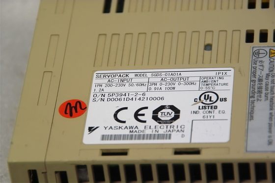 Yaskawa SGDS-01A01A AC SERVO AMPLIFIER 200-230V 100W 50/60HZ NEW