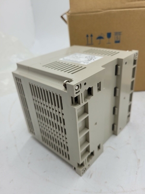 Yaskawa JEPMC-IO2310 Digital Input Output Module 24VDC 500MA