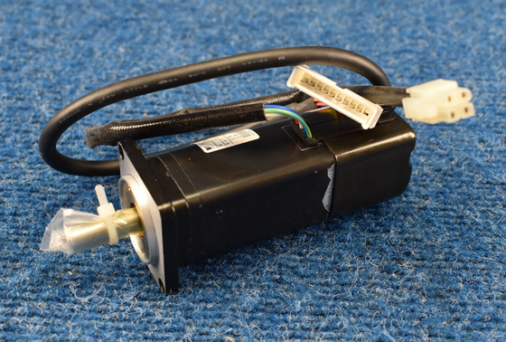 Yaskawa SGM-01A3NT14 AC SERVO MOTOR 200V 0.87A 3000RPM 100W NEW