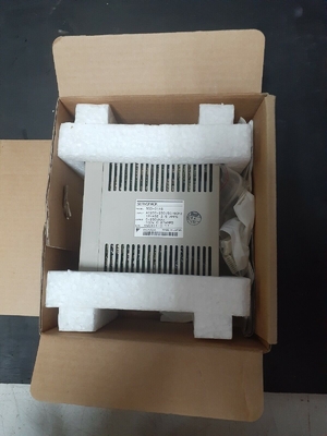 Yaskawa SGD-01AS AC SERVO AMPLIFIER 200-230V 2.5/0.87A 50/60HZ NEW