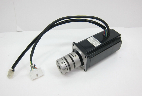 Yaskawa SGM-04A3NT12 AC SERVO MOTOR 200V 2.6A 3000RPM 400W NEW