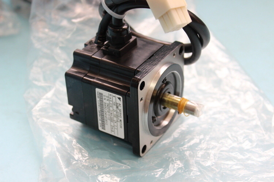 Yaskawa SGMP-01B312 AC SERVO MOTOR 100V 2.2A 3000RPM 100W NEW