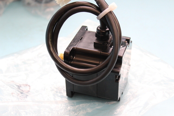 Yaskawa SGMP-01B312 AC SERVO MOTOR 100V 2.2A 3000RPM 100W NEW