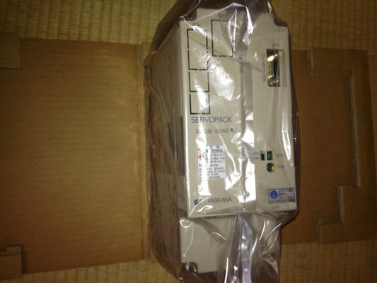 Yaskawa SGDB-03ADG AC SERVO AMPLIFIER 200-230V 3A 0.3KW 3 PHASE NEW
