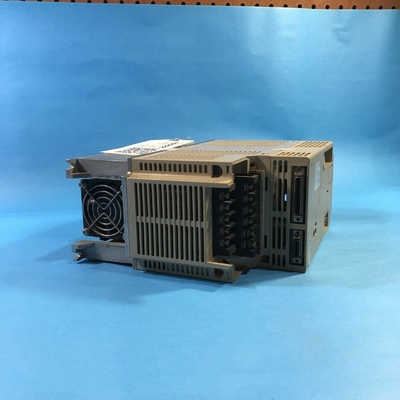 Yaskawa SGDB-05AD AC SERVO AMPLIFIER 200-230V 5A 0.4KW 3 PHASE NEW