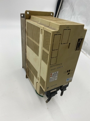 Yaskawa SGDB-10AD AC SERVO AMPLIFIER 200-230V 8A 0.85KW 3 PHASE NEW
