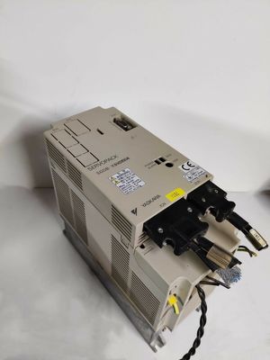 Yaskawa SGDB-15VDY104 AC SERVO AMPLIFIER 200-230V 10A 0.85KW NEW