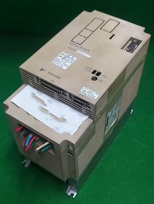 Yaskawa SGDB-20AD AC SERVO AMPLIFIER 200-230V 12A 1.8KW 3 PHASE NEW