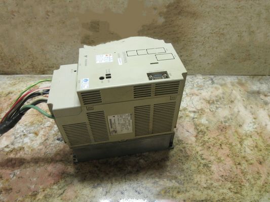 Yaskawa SGDB-30AD AC SERVO AMPLIFIER 200-230V 18A 2.9KW 3 PHASE NEW