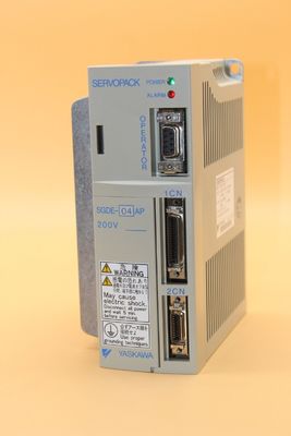 Yaskawa SGDE-04AP AC SERVO AMPLIFIER 6/2.6A 200-230V 400W NEW