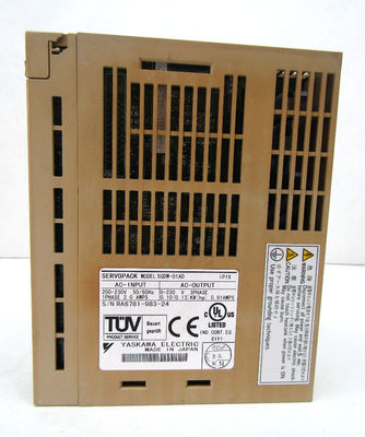 Yaskawa SGDM-01AD AC SERVO AMPLIFIER 200-230V 2A 0.1KW 50/60HZ NEW