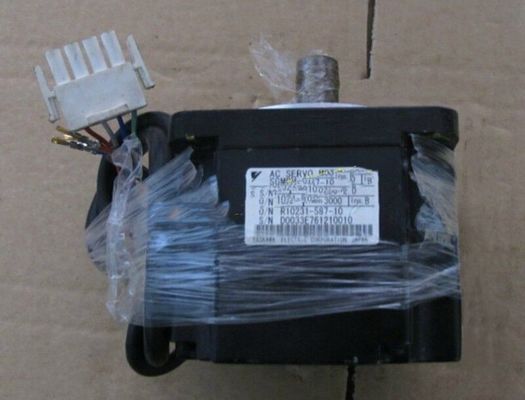 Yaskawa SGMPH-02A1A21 AC SERVO MOTOR 200V 2A 200W 3000RPM NEW