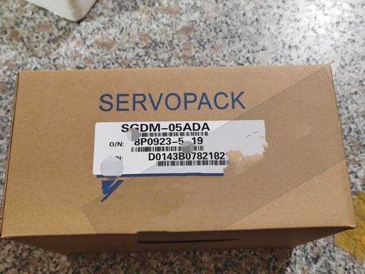Yaskawa SGDM-05ADA AC SERVO AMPLIFIER 200-230V 5.5A 0.5KW NEW