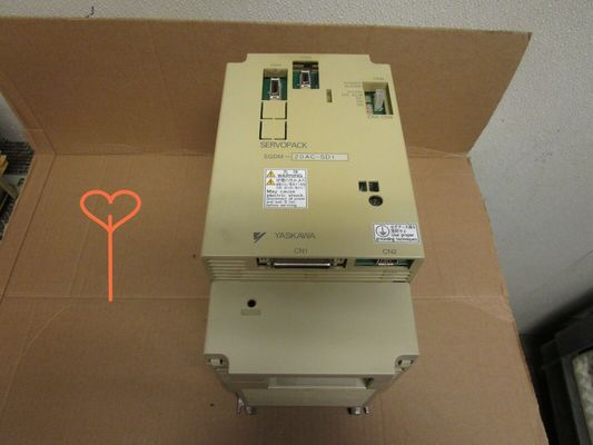 Yaskawa SGDM-10AC-SD1 AC SERVO AMPLIFIER 200-230V 7A 1KW NEW