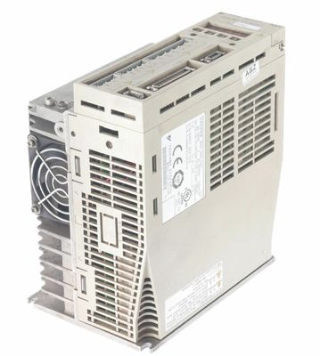 Yaskawa SGDM-15ADA AC SERVO AMPLIFIER 200-230V 9.5A 1.5KW NEW