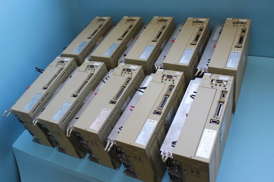 Yaskawa SGDM-20AC-SD2BM AC SERVO AMPLIFIER 200-230V 18.5A 2KW NEW