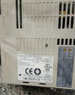 Yaskawa SGDS-04A01A AC SERVO AMPLIFIER 200-230V 4.7A 400W NEW