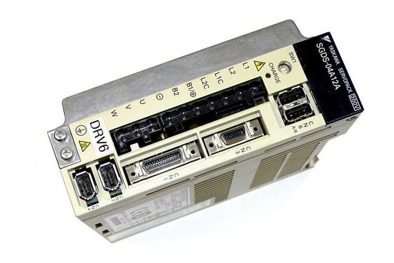 Yaskawa SGDS-04A12A AC SERVO AMPLIFIER 200-230V 4.7A 400W NEW